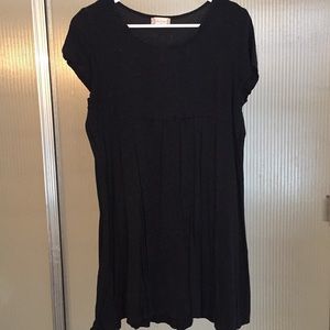 ♠️ Flowy Black Shift Dress ♠️